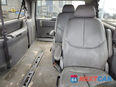 Zdjęcie 10 z 15 samochodu: 2000 DODGE GRAND CARAVAN LE VIN:1B4GP54L8YB691240 - miniatura