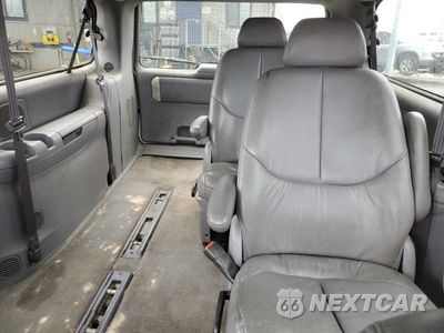 Zdjęcie 10 z 15 samochodu: 2000 DODGE GRAND CARAVAN LE VIN:1B4GP54L8YB691240 - miniatura