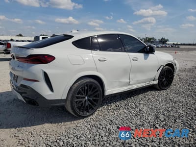 Trzecie zdjęcie samochodu z tyłu: 2025 BMW X6 M60I VIN:5UX43EX00S9X83023 - miniatura