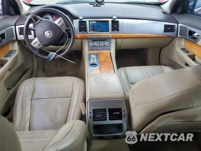 Zdjęcie 8 z 12 samochodu: 2010 JAGUAR XF LUXURY VIN:SAJWA0FAXAHR56047 - miniatura
