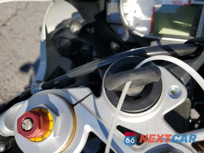Zdjęcie 8 z 9 samochodu: 2013 BMW S 1000 RR VIN:WB105340XDZL17442 - miniatura