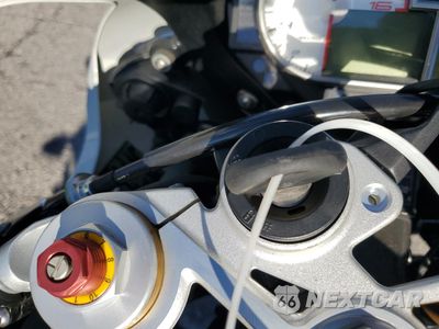Zdjęcie 8 z 9 samochodu: 2013 BMW S 1000 RR VIN:WB105340XDZL17442 - miniatura