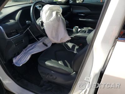 Zdjęcie 7 z 13 samochodu: 2024 TOYOTA GRAND HIGHLANDER XLE VIN:5TDACAB57RS003174 - miniatura