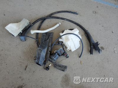 Zdjęcie 15 z 16 samochodu: 2004 INFINITI FX35 VIN:JNRAS08W94X212982 - miniatura