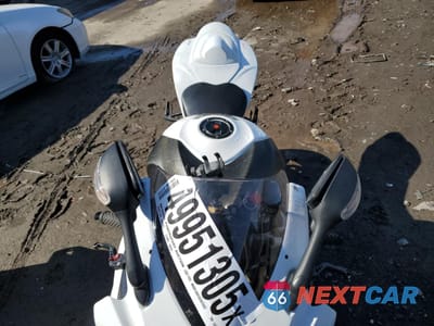 Piąte zdjęcie samochodu w środku: 2006 SUZUKI GSX-R600 K6 VIN:JS1GN7DA562106205 - miniatura