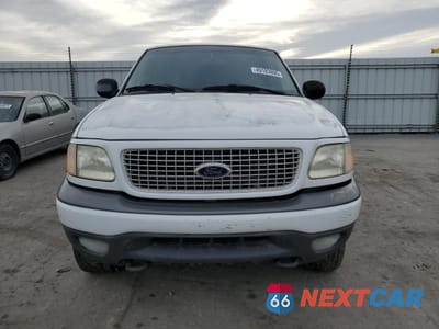 Piąte zdjęcie samochodu w środku: 2001 FORD EXPEDITION XLT VIN:1FMPU16L21LA33149 - miniatura