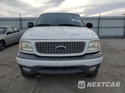 Piąte zdjęcie samochodu w środku: 2001 FORD EXPEDITION XLT VIN:1FMPU16L21LA33149 - miniatura