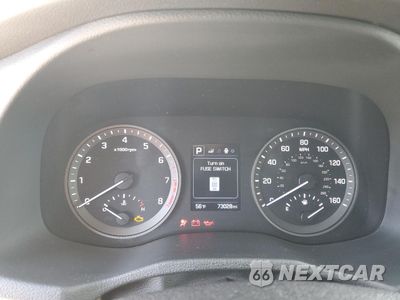 Zdjęcie 9 z 13 samochodu: 2018 HYUNDAI TUCSON VALUE VIN:KM8J33A23JU814274 - miniatura