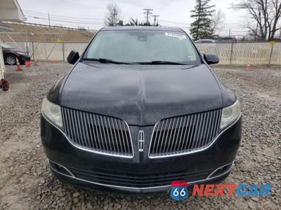 Piąte zdjęcie samochodu w środku: 2013 LINCOLN MKT VIN:2LMHJ5AT4DBL53237 - miniatura