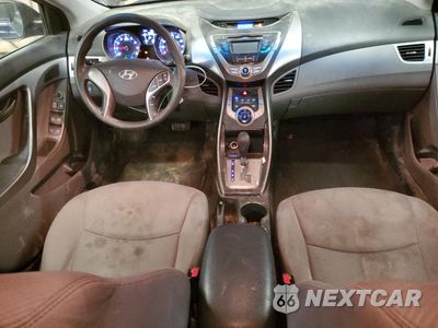 Zdjęcie 8 z 13 samochodu: 2013 HYUNDAI ELANTRA GLS VIN:5NPDH4AE6DH183005 - miniatura
