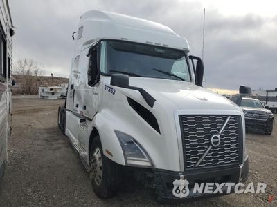 2023 VOLVO VNL SEMI TRUCK 4V4NC9EG8PN336696 - główne zdjęcie licytacji z USA - miniatura