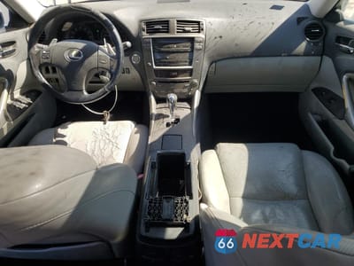 Zdjęcie 8 z 13 samochodu: 2006 LEXUS IS 250 VIN:JTHBK262062014953 - miniatura