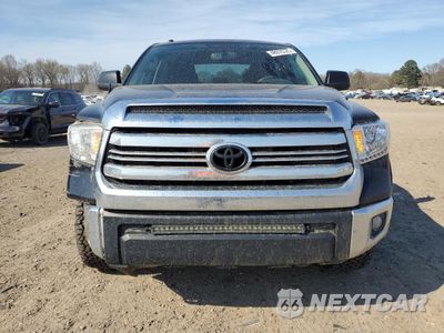 Piąte zdjęcie samochodu w środku: 2016 TOYOTA TUNDRA CREWMAX SR5 VIN:5TFDW5F16GX578618 - miniatura