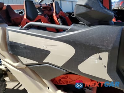 Zdjęcie 9 z 10 samochodu: 2023 CAN-AM MAVERICK X3 MAX X DS TURBO RR VIN:3JBVEAV42PE000224 - miniatura