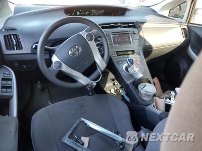 Zdjęcie 8 z 13 samochodu: 2015 TOYOTA PRIUS VIN:JTDKN3DU6F1966283 - miniatura