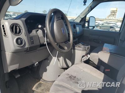 Zdjęcie 8 z 13 samochodu: 2012 FORD ECONOLINE E250 VAN VIN:1FTNE2EW3CDB07010 - miniatura