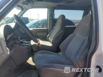 Zdjęcie 7 z 14 samochodu: 2000 GMC SAFARI XT VIN:1GKDM19W1YB539993 - miniatura