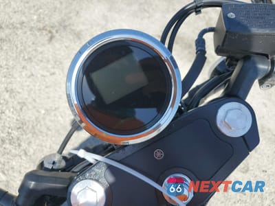 Zdjęcie 7 z 9 samochodu: 2015 YAMAHA XVS950 CR VIN:JYAVN06E5FA000889 - miniatura