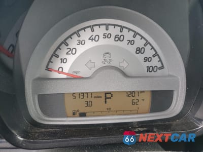 Zdjęcie 9 z 12 samochodu: 2015 SMART FORTWO PURE VIN:WMEEJ3BA1FK812481 - miniatura