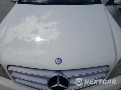 Zdjęcie 13 z 14 samochodu: 2010 MERCEDES-BENZ C 300 VIN:WDDGF5EB4AR103090 - miniatura