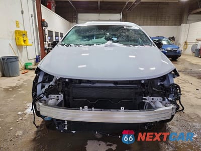 Piąte zdjęcie samochodu w środku: 2025 CHRYSLER VOYAGER LX VIN:2C4RC1CG9SR608296 - miniatura