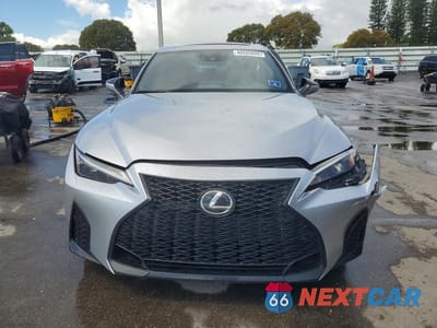 Piąte zdjęcie samochodu w środku: 2023 LEXUS IS 350 F SPORT VIN:JTHGZ1B21P5060096 - miniatura