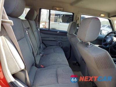 Zdjęcie 11 z 12 samochodu: 2006 JEEP COMMANDER VIN:1J8HG48K36C219711 - miniatura