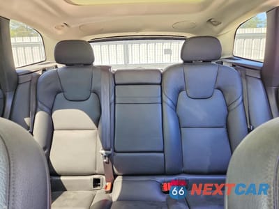 Zdjęcie 10 z 14 samochodu: 2020 VOLVO XC60 T6 MOMENTUM VIN:YV4A22RK6L1553715 - miniatura