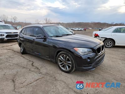 Czwarte zdjęcie samochodu z boku: 2015 BMW X1 XDRIVE35I VIN:WBAVM5C54FVV94728 - miniatura