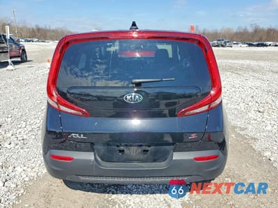 Zdjęcie 6 z 13 samochodu: 2021 KIA SOUL S VIN:KNDJ23AU2M7783451 - miniatura