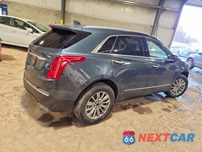 Trzecie zdjęcie samochodu z tyłu: 2019 CADILLAC XT5 LUXURY VIN:1GYKNCRS9KZ183679 - miniatura