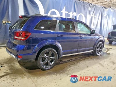 Trzecie zdjęcie samochodu z tyłu: 2018 DODGE JOURNEY CROSSROAD VIN:3C4PDDGG1JT252132 - miniatura