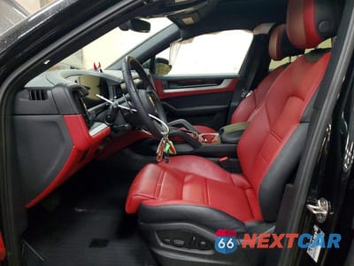 Zdjęcie 7 z 14 samochodu: 2025 PORSCHE CAYENNE COUPE VIN:WP1BA2AY5SDA29817 - miniatura
