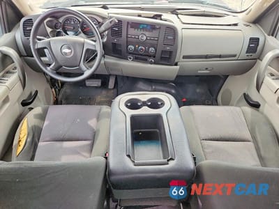 Zdjęcie 8 z 12 samochodu: 2011 CHEVROLET SILVERADO FLATBED TRUCK VIN:1GB4CZCG0BF246900 - miniatura