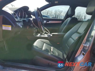 Zdjęcie 7 z 11 samochodu: 2014 MERCEDES-BENZ C 300 4MATIC VIN:WDDGF8AB5ER320192 - miniatura