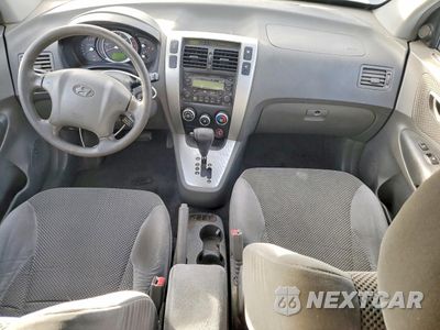 Zdjęcie 8 z 14 samochodu: 2007 HYUNDAI TUCSON SE VIN:KM8JN12D97U522037 - miniatura