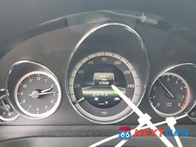 Zdjęcie 9 z 12 samochodu: 2013 MERCEDES-BENZ E 350 VIN:WDDKJ5KB5DF198326 - miniatura