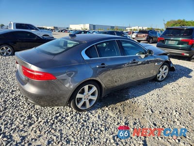 Trzecie zdjęcie samochodu z tyłu: 2019 JAGUAR XE PREMIUM VIN:SAJAJ4FX9KCP46768 - miniatura