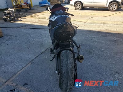 Czwarte zdjęcie samochodu z boku: 2022 KAWASAKI ZX636 K VIN:JKBZXJH15NA012223 - miniatura