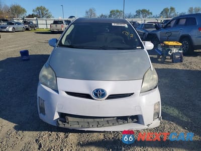 Piąte zdjęcie samochodu w środku: 2010 TOYOTA PRIUS III VIN:JTDKN3DU2A1295753 - miniatura