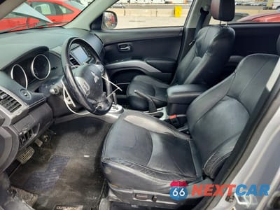 Zdjęcie 7 z 13 samochodu: 2010 MITSUBISHI OUTLANDER XLS VIN:JA4JT4AX4AZ004784 - miniatura