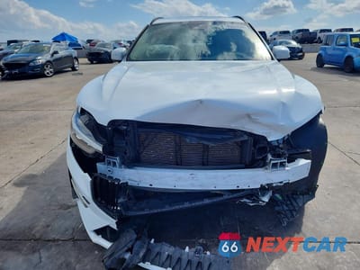 Piąte zdjęcie samochodu w środku: 2023 VOLVO XC60 CORE VIN:YV4L12DK8P1260939 - miniatura