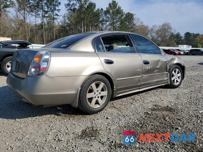 Trzecie zdjęcie samochodu z tyłu: 2003 NISSAN ALTIMA 2.5 VIN:1N4AL11D53C174433 - miniatura