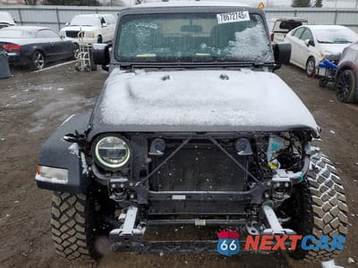 Piąte zdjęcie samochodu w środku: 2022 JEEP WRANGLER SPORT VIN:1C4GJXAG9NW196573 - miniatura