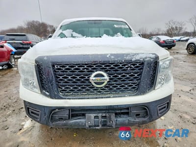 Piąte zdjęcie samochodu w środku: 2017 NISSAN TITAN 2WD 5.6L V8 VIN:1N6AA1EK2HN527924 - miniatura