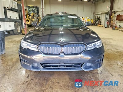 Piąte zdjęcie samochodu w środku: 2019 BMW 330XI VIN:3MW5R7J50K8B02080 - miniatura