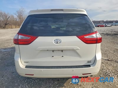 Zdjęcie 6 z 12 samochodu: 2017 TOYOTA SIENNA XLE PREMIUM 7-PASSENGER VIN:5TDDZ3DC5HS159005 - miniatura
