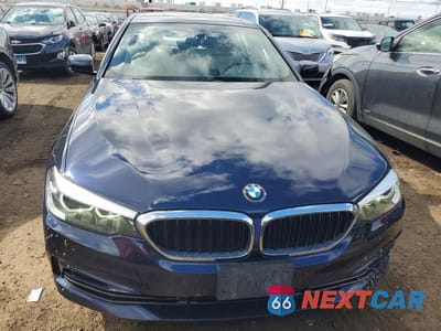 Piąte zdjęcie samochodu w środku: 2019 BMW 530 XI VIN:WBAJA7C59KWW46944 - miniatura