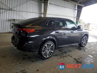 Trzecie zdjęcie samochodu z tyłu: 2025 BMW X2 XDRIVE28I VIN:WBX63GM09S5167146 - miniatura