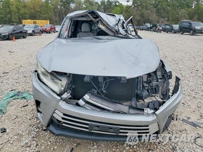 Piąte zdjęcie samochodu w środku: 2017 TOYOTA HIGHLANDER XLE VIN:5TDKZRFH3HS511632 - miniatura